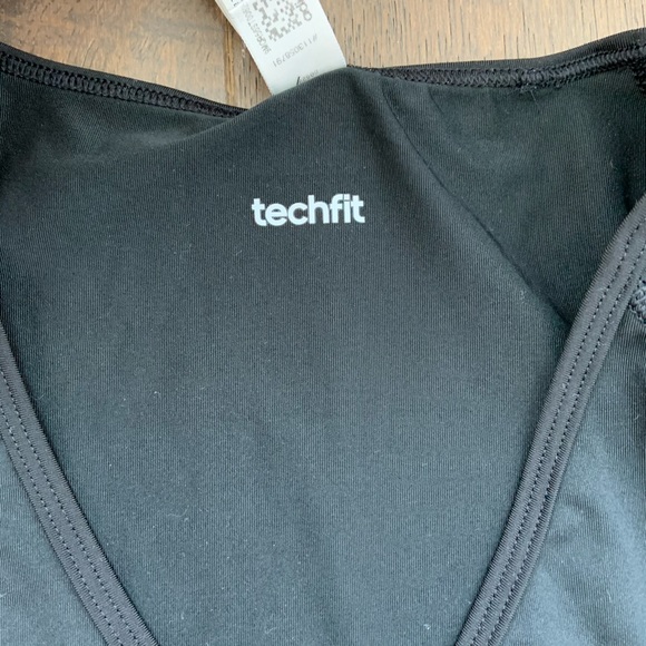 Adidas Long Sleeve Activewear - Picture 3 of 7